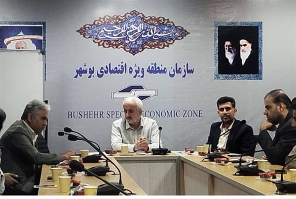 نشست هم‌اندیشی مدیرعامل و کارکنان  